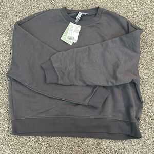 NWT New with tags Gray H&M  Size Large crewneck